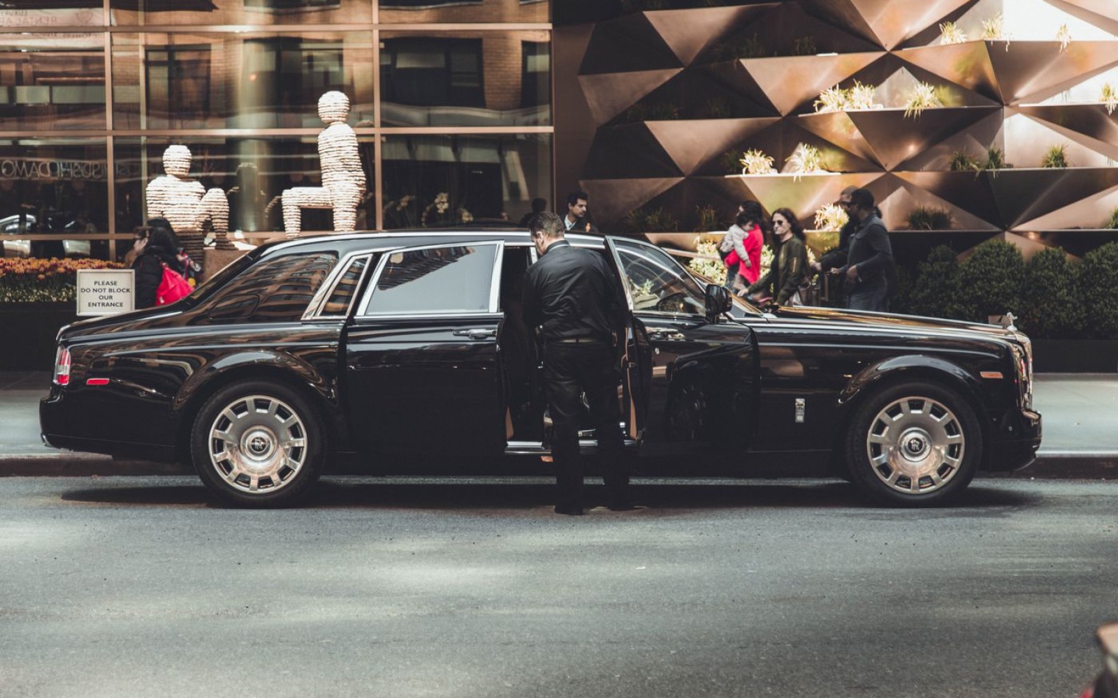 Chauffeur &amp; Black Car